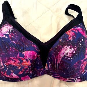 Torrid Sport mid-impact underwire sports bra sz 44G purple black pink